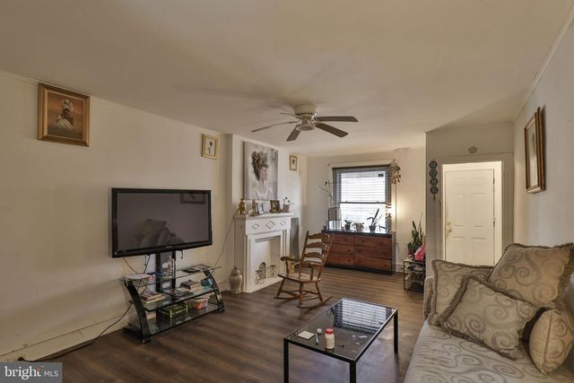 918 HIGHLAND AVE, Chester, PA 19013