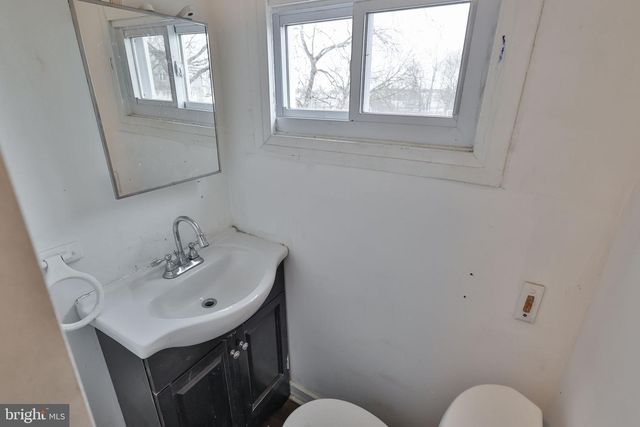 918 HIGHLAND AVE, Chester, PA 19013