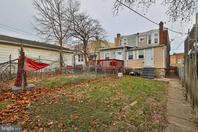 918 HIGHLAND AVE, Chester, PA 19013