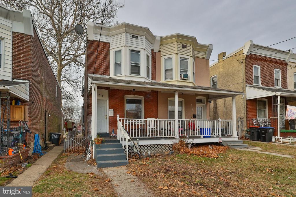 918 HIGHLAND AVE, Chester, PA 19013