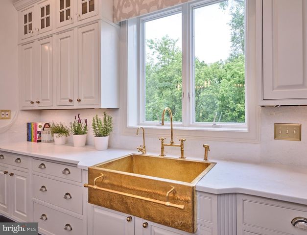 3050 AQUETONG RD, New Hope, PA 18938