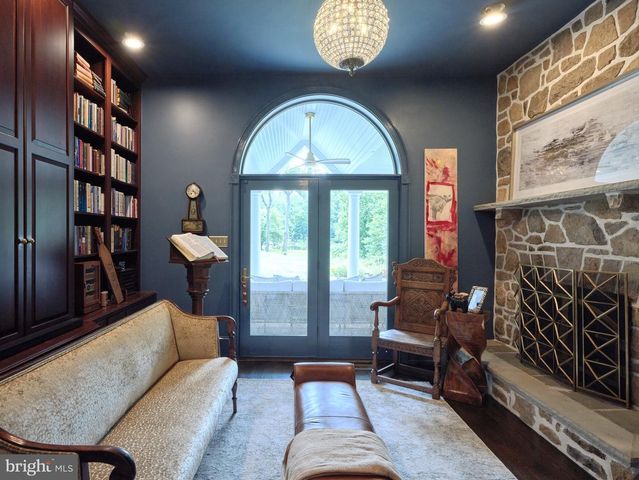 3050 AQUETONG RD, New Hope, PA 18938