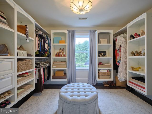 3050 AQUETONG RD, New Hope, PA 18938
