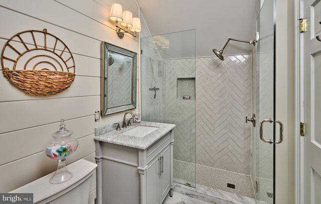 3050 AQUETONG RD, New Hope, PA 18938