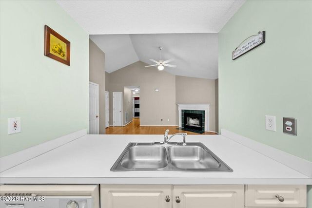 118 Kensington Way, Aberdeen, NC 28315