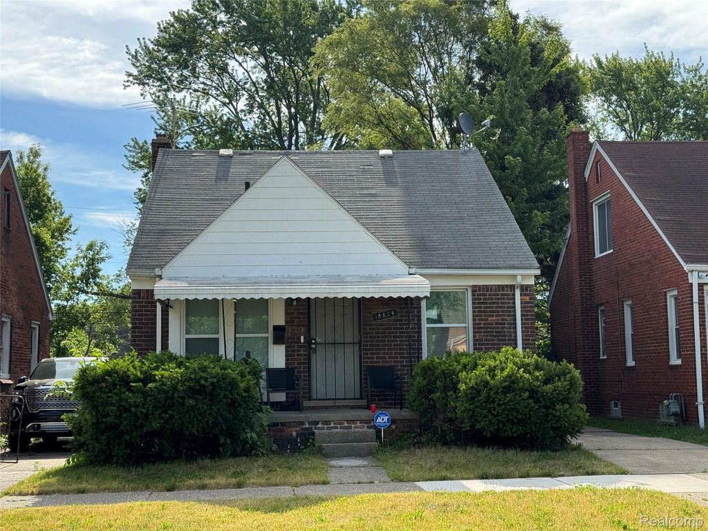 18624 Hamburg Street, Detroit, MI 48205