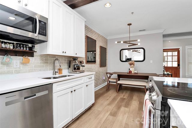 105 S Summit Avenue, Charlotte, NC 28208