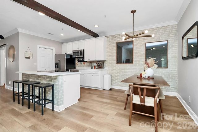 105 S Summit Avenue, Charlotte, NC 28208