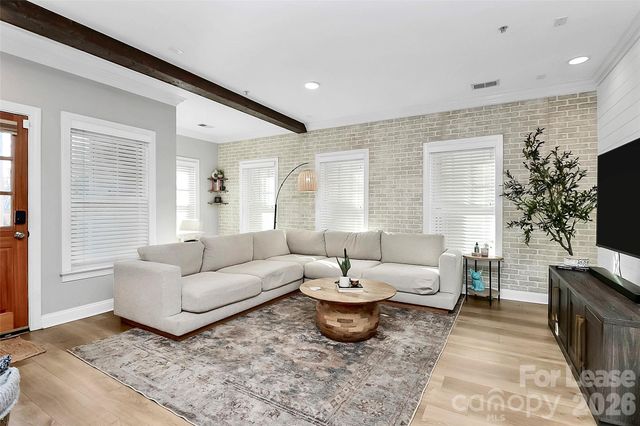 105 S Summit Avenue, Charlotte, NC 28208