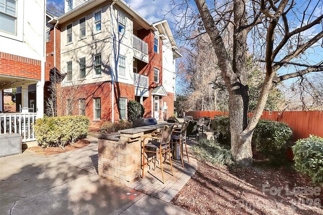 105 S Summit Avenue, Charlotte, NC 28208