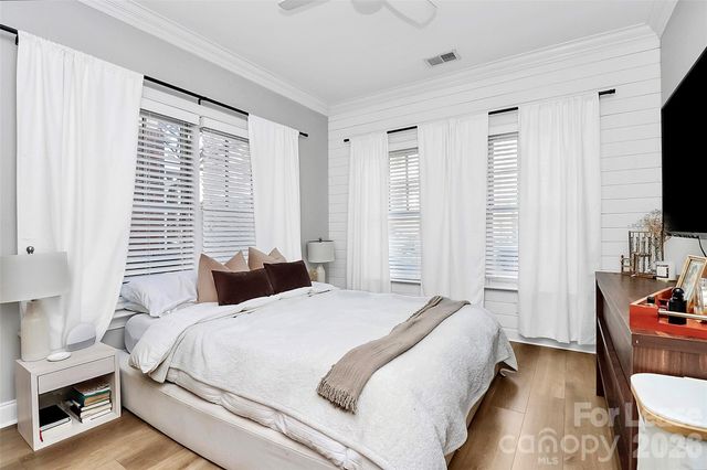 105 S Summit Avenue, Charlotte, NC 28208