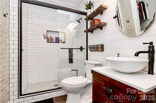 105 S Summit Avenue, Charlotte, NC 28208