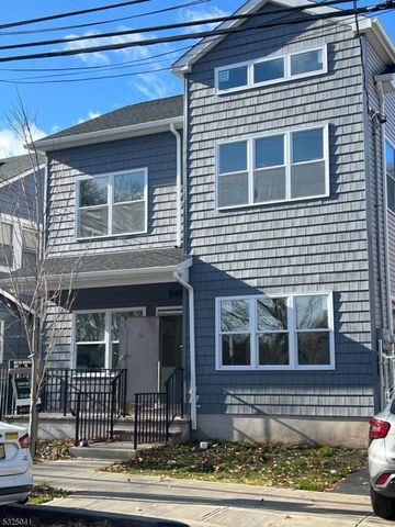 89 W End Ave, Newark City, NJ 07106