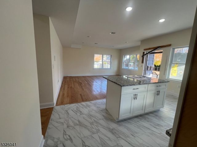 89 W End Ave, Newark City, NJ 07106