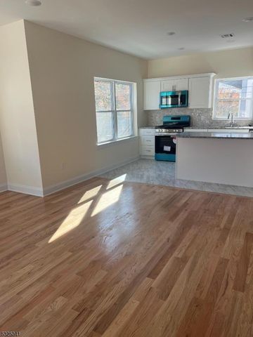 89 W End Ave, Newark City, NJ 07106
