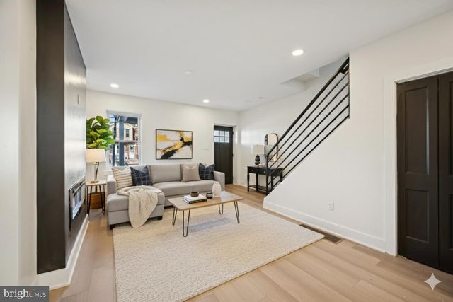 5228 FLORENCE AVE, Philadelphia, PA 19143