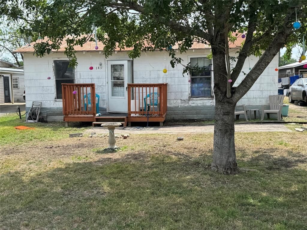 145 N Kowald LN, New Braunfels, TX 78130