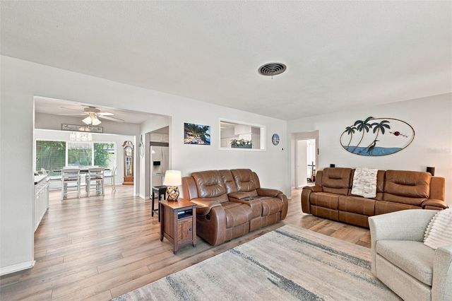 8919 109TH LANE, Seminole, FL 33772