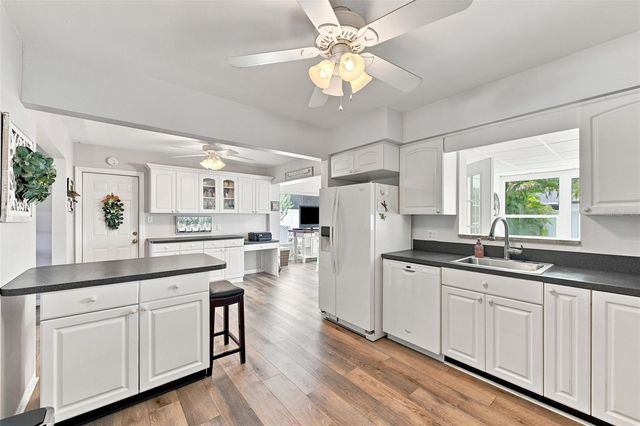 8919 109TH LANE, Seminole, FL 33772
