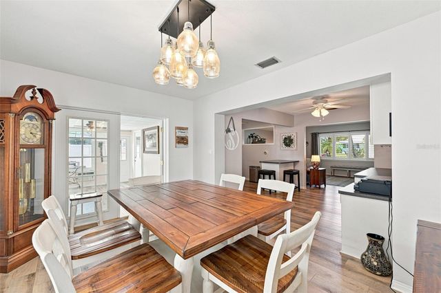 8919 109TH LANE, Seminole, FL 33772