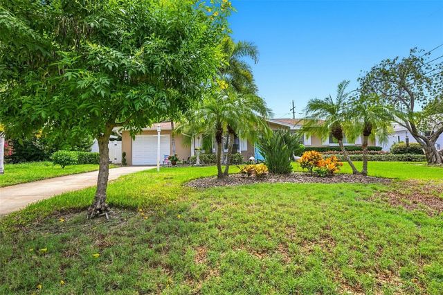 8919 109TH LANE, Seminole, FL 33772
