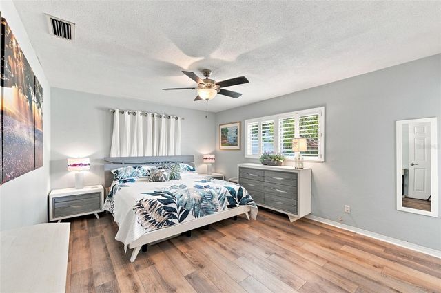 8919 109TH LANE, Seminole, FL 33772