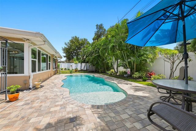 8919 109TH LANE, Seminole, FL 33772