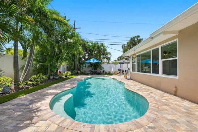 8919 109TH LANE, Seminole, FL 33772