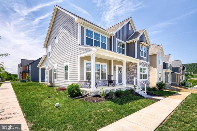 2418 HAWTHORNE DR, Harrisburg, PA 17110