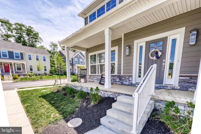 2418 HAWTHORNE DR, Harrisburg, PA 17110