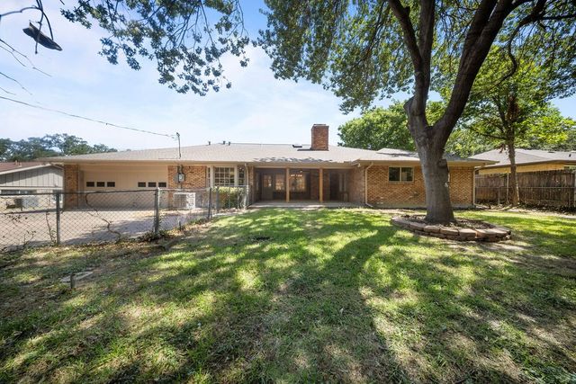 3721 Wosley Drive, Fort Worth, TX 76133