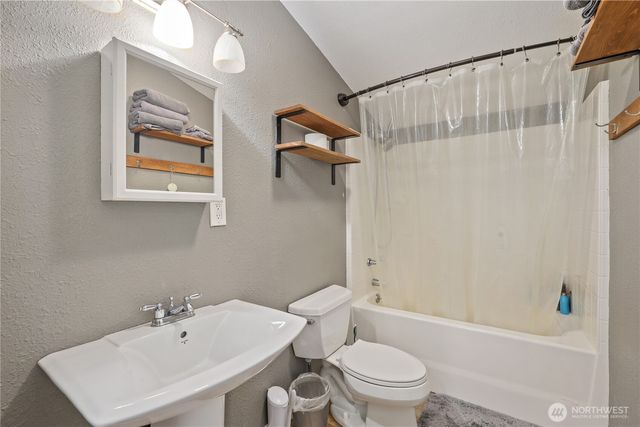 2925 Nature Lane SE, Tenino, WA 98589