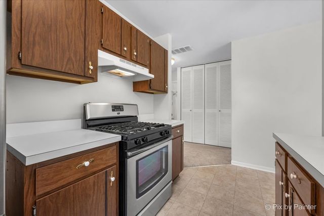 20 Red Oak Trail, Cary, IL 60013