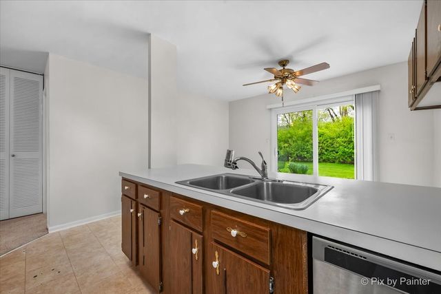 20 Red Oak Trail, Cary, IL 60013