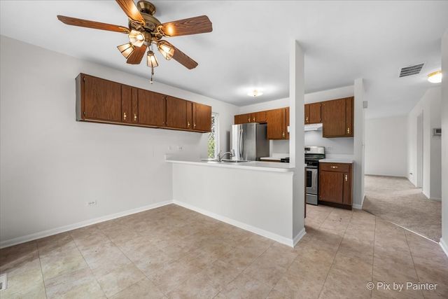 20 Red Oak Trail, Cary, IL 60013