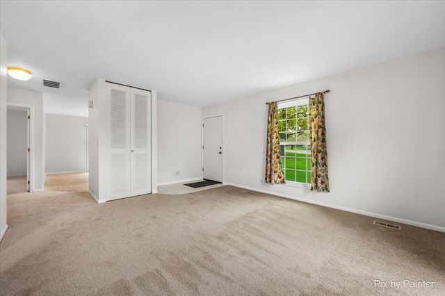 20 Red Oak Trail, Cary, IL 60013