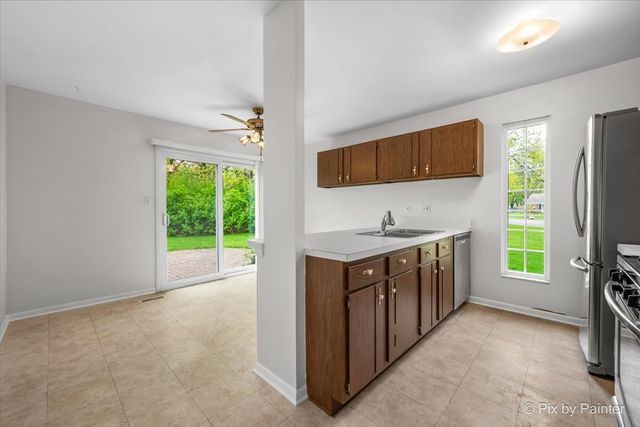 20 Red Oak Trail, Cary, IL 60013