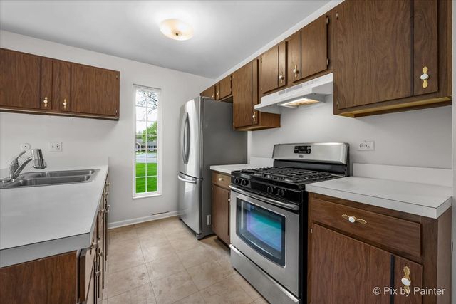 20 Red Oak Trail, Cary, IL 60013