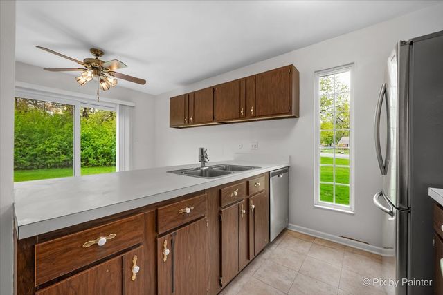 20 Red Oak Trail, Cary, IL 60013