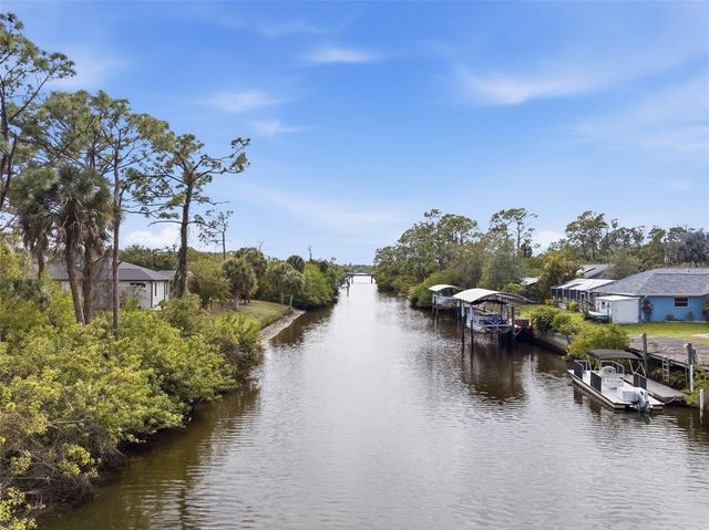 425 CHESHIRE STREET, Port Charlotte, FL 33953