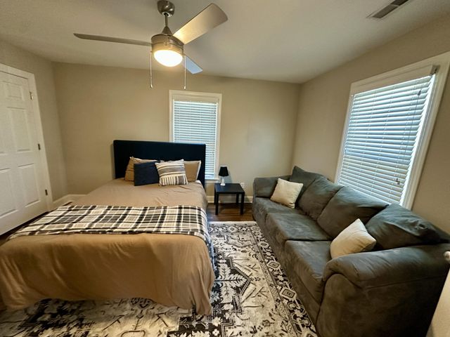 1001 E 11th Street, Chattanooga, TN 37403