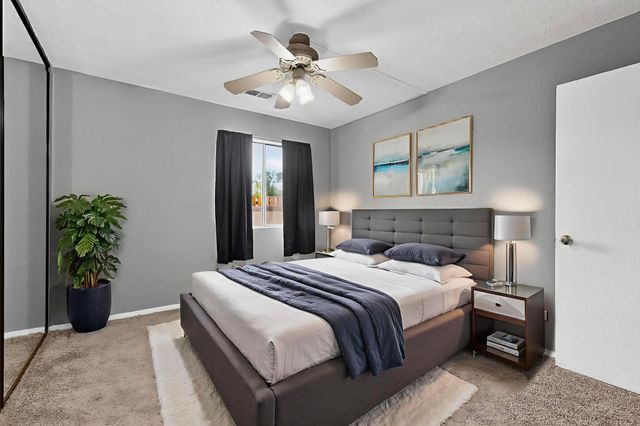 704 STALLION Road SE, Rio Rancho, NM 87124