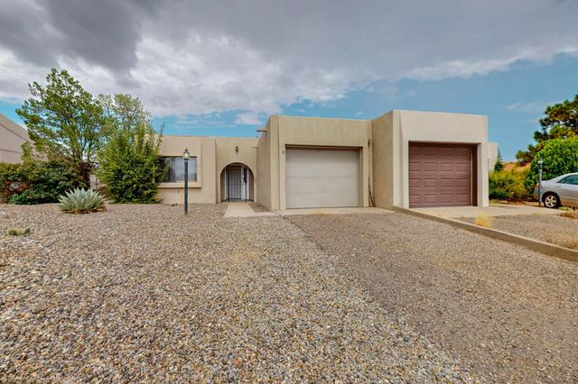 704 STALLION Road SE, Rio Rancho, NM 87124