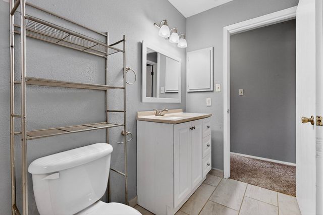 704 STALLION Road SE, Rio Rancho, NM 87124