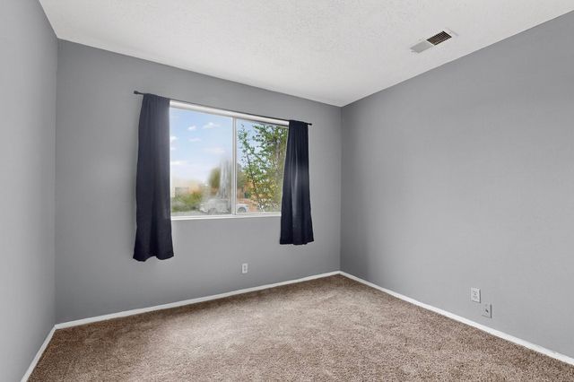 704 STALLION Road SE, Rio Rancho, NM 87124