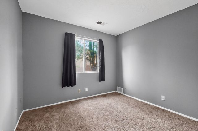 704 STALLION Road SE, Rio Rancho, NM 87124