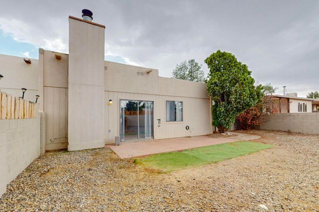 704 STALLION Road SE, Rio Rancho, NM 87124