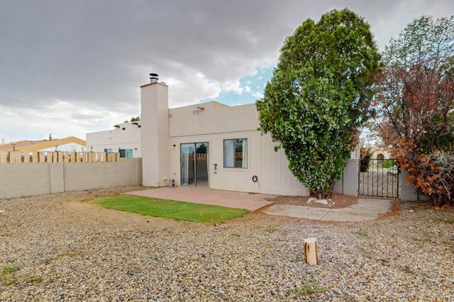 704 STALLION Road SE, Rio Rancho, NM 87124