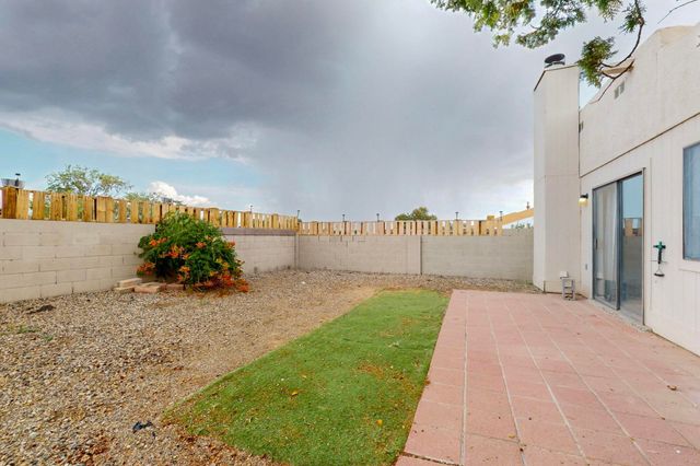 704 STALLION Road SE, Rio Rancho, NM 87124