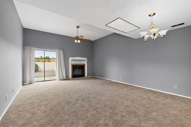 704 STALLION Road SE, Rio Rancho, NM 87124
